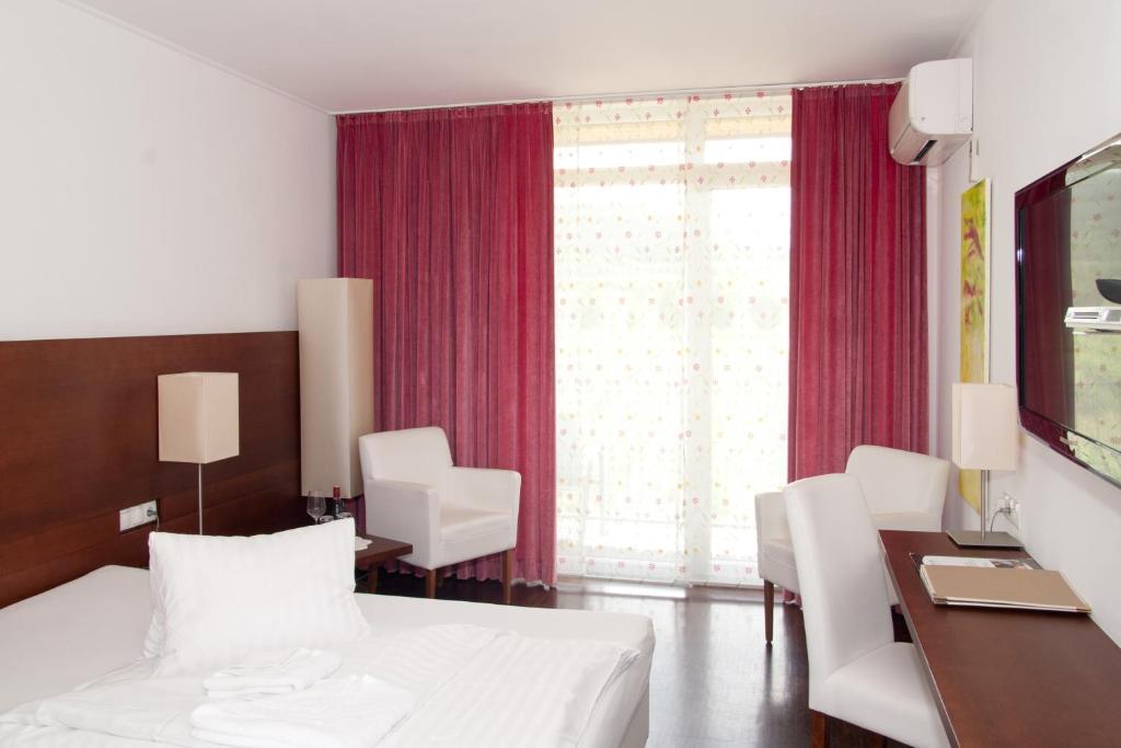 Weinresidenz Sonnleitner - Adults Only Hotel Furth bei Gottweig Ruang foto